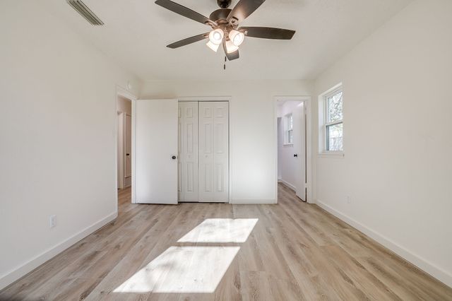 714 San Carlos Drive, Grand Prairie, TX 75051