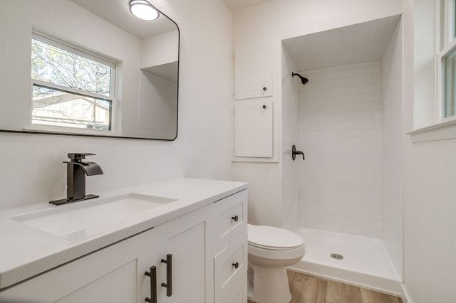 714 San Carlos Drive, Grand Prairie, TX 75051