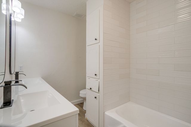 714 San Carlos Drive, Grand Prairie, TX 75051