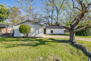 714 San Carlos Drive, Grand Prairie, TX 75051