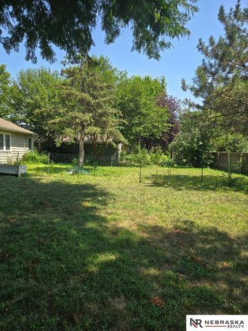 1829 Phelps Avenue, Fremont, NE 68025