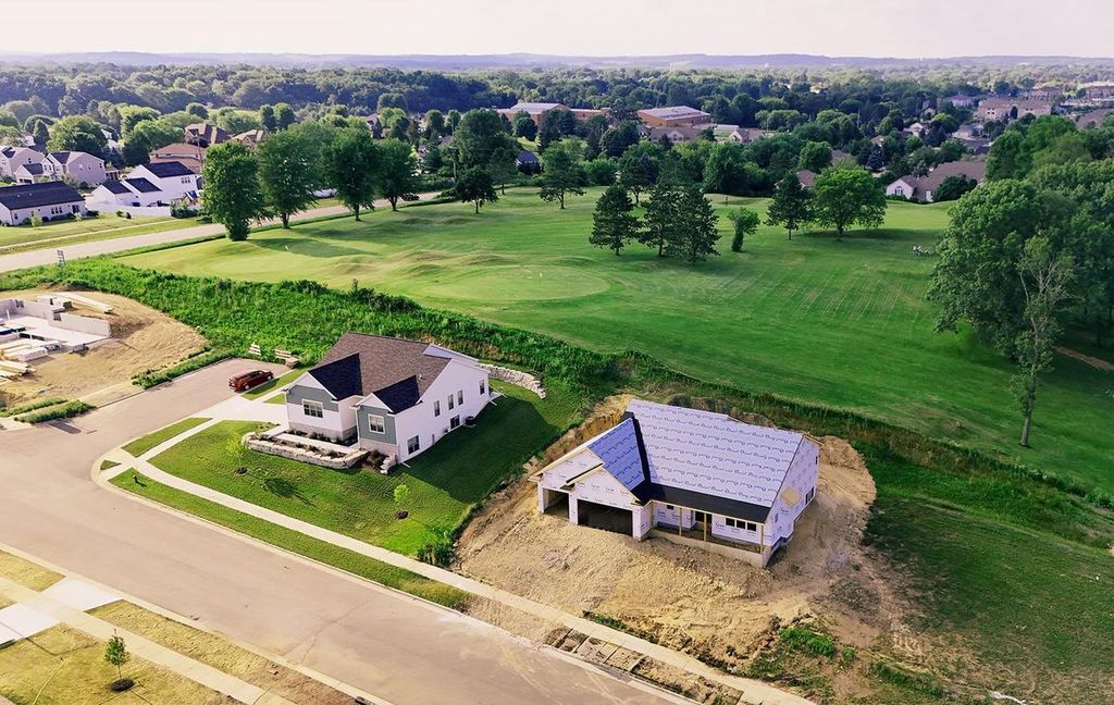 480 Foxfield Court, Oregon, WI 53575