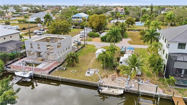 27578 Tarpon WAY, Bonita Springs, FL 34134