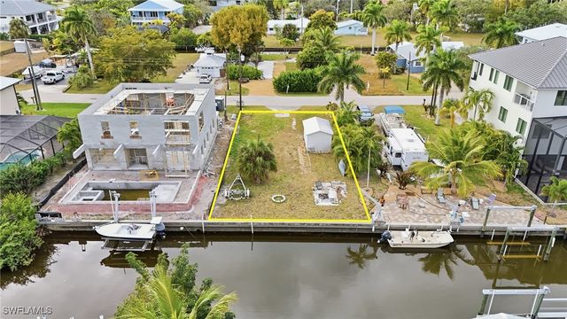 27578 Tarpon WAY, Bonita Springs, FL 34134