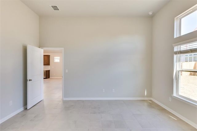 325 Diamondleaf DR, Buda, TX 78610