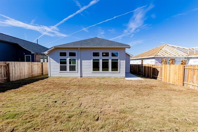 325 Diamondleaf DR, Buda, TX 78610