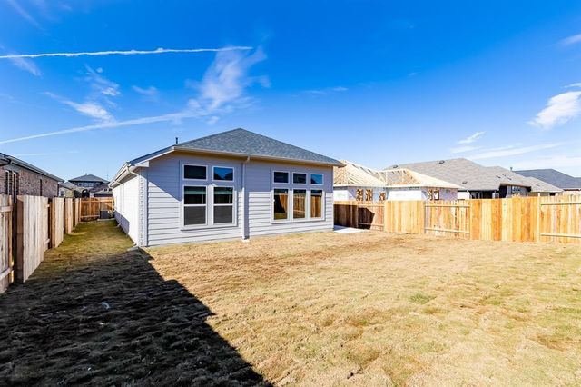 325 Diamondleaf DR, Buda, TX 78610