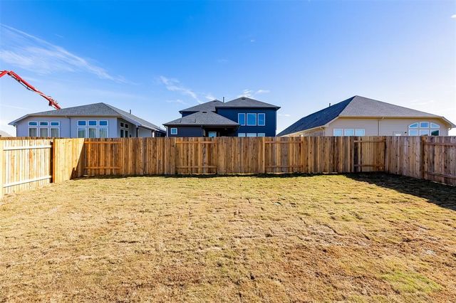 325 Diamondleaf DR, Buda, TX 78610