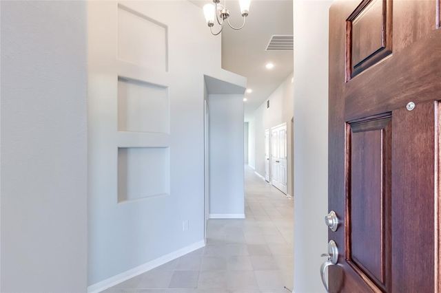 325 Diamondleaf DR, Buda, TX 78610