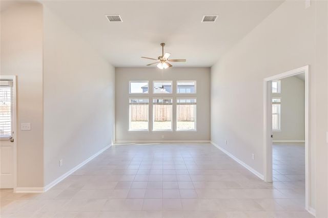 325 Diamondleaf DR, Buda, TX 78610