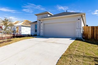 325 Diamondleaf DR, Buda, TX 78610
