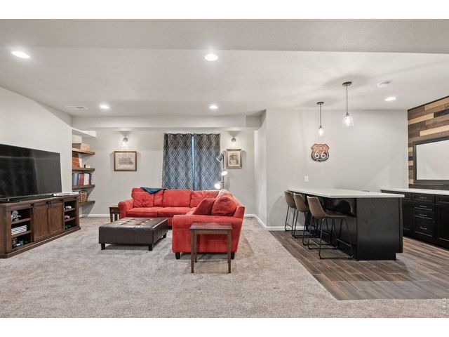 852 Laramie Ln, Erie, CO 80516