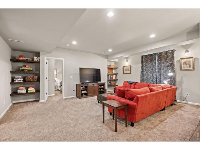 852 Laramie Ln, Erie, CO 80516