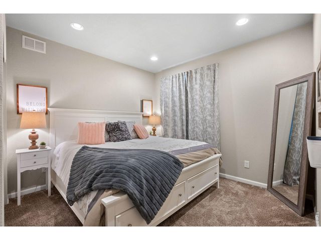 852 Laramie Ln, Erie, CO 80516