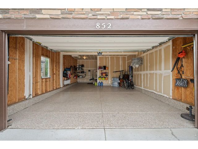 852 Laramie Ln, Erie, CO 80516