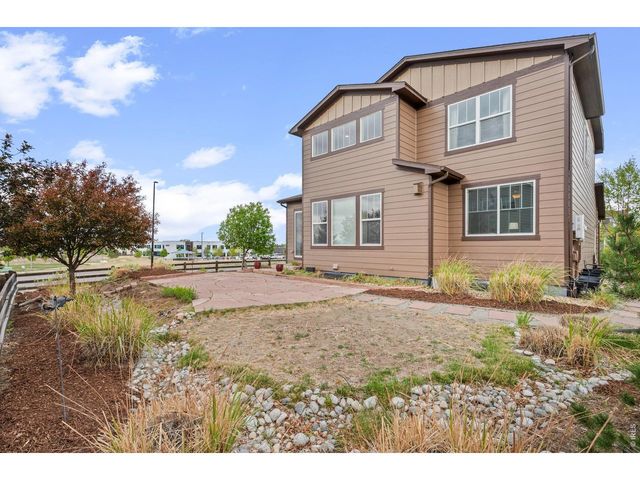 852 Laramie Ln, Erie, CO 80516