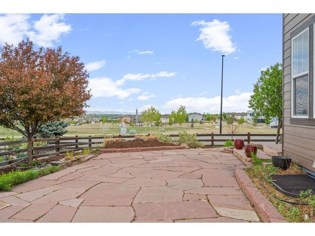 852 Laramie Ln, Erie, CO 80516