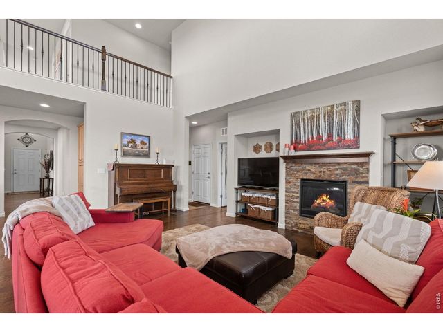 852 Laramie Ln, Erie, CO 80516