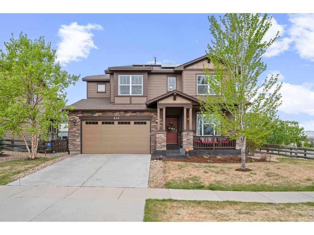 852 Laramie Ln, Erie, CO 80516