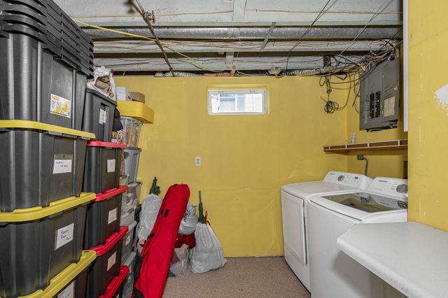 67 Batchelder Avenue, Manchester, NH 03103