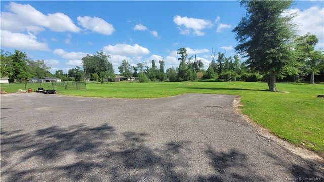 276 School Street, Lake Charles, LA 70611