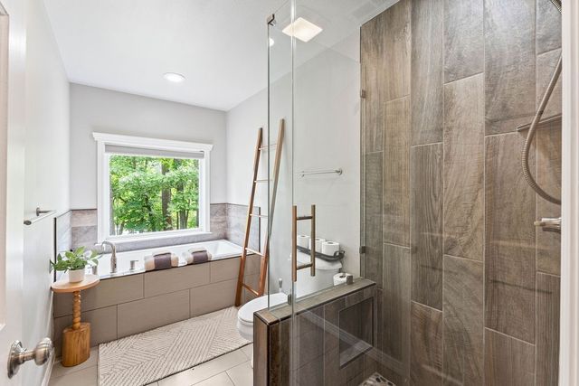 10135 Elizabeth Drive, Rogers, AR 72756