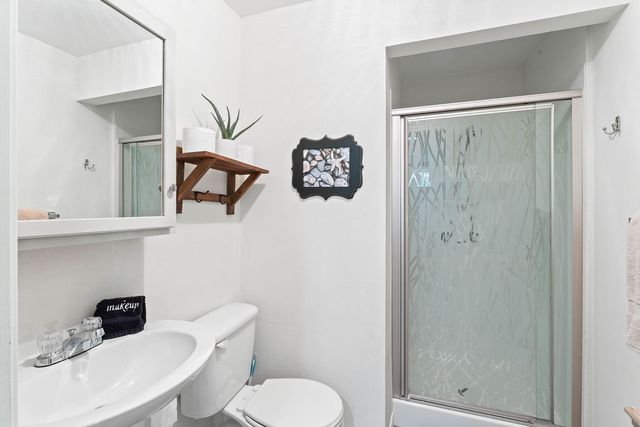 10135 Elizabeth Drive, Rogers, AR 72756