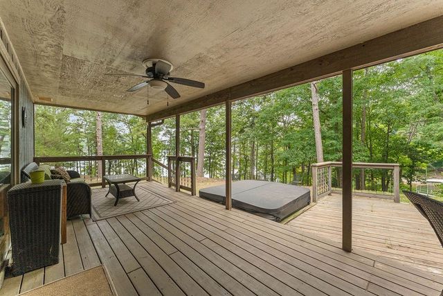 10135 Elizabeth Drive, Rogers, AR 72756