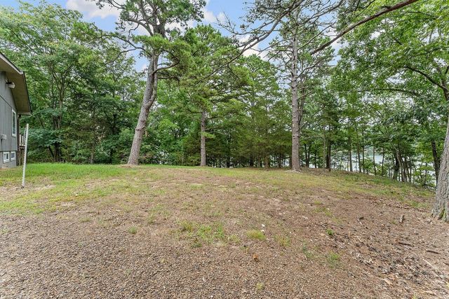 10135 Elizabeth Drive, Rogers, AR 72756