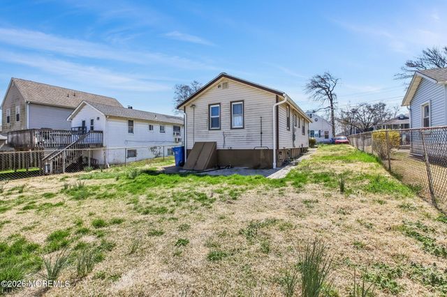 26 Hilltop Boulevard, Keyport, NJ 07735