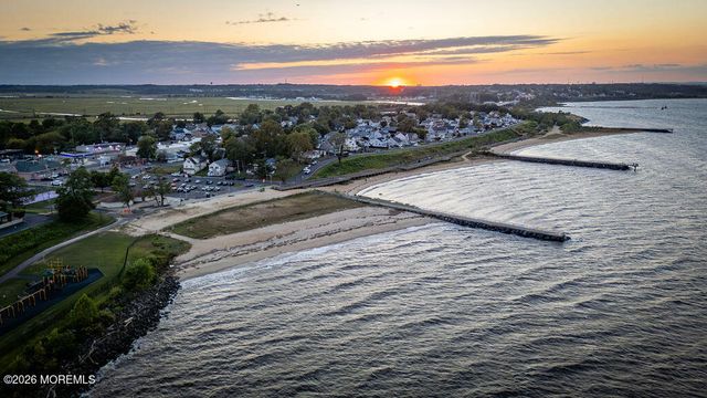 26 Hilltop Boulevard, Keyport, NJ 07735