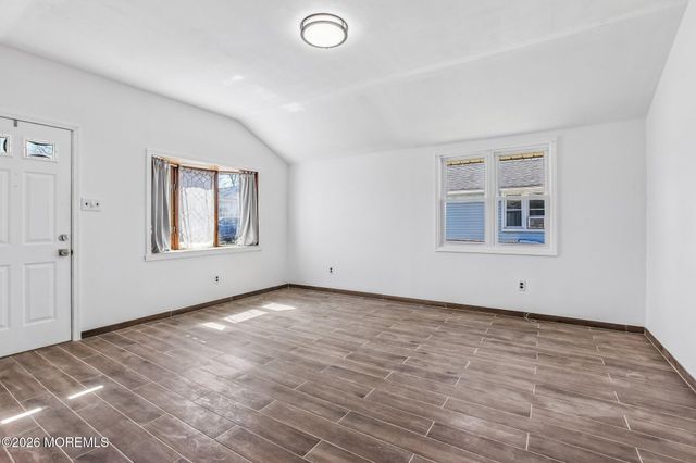 26 Hilltop Boulevard, Keyport, NJ 07735