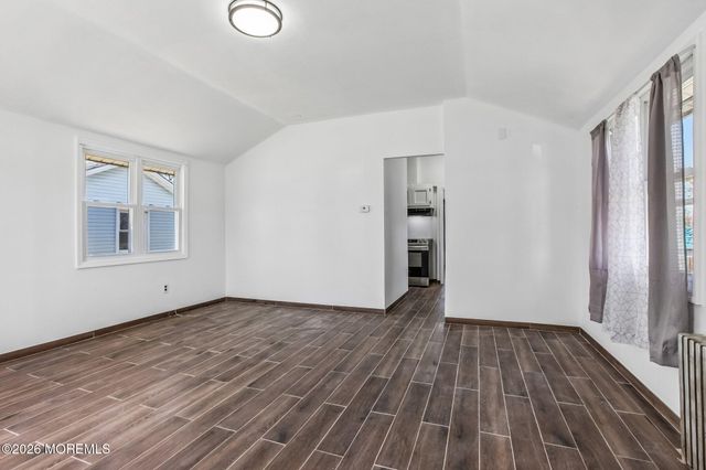 26 Hilltop Boulevard, Keyport, NJ 07735