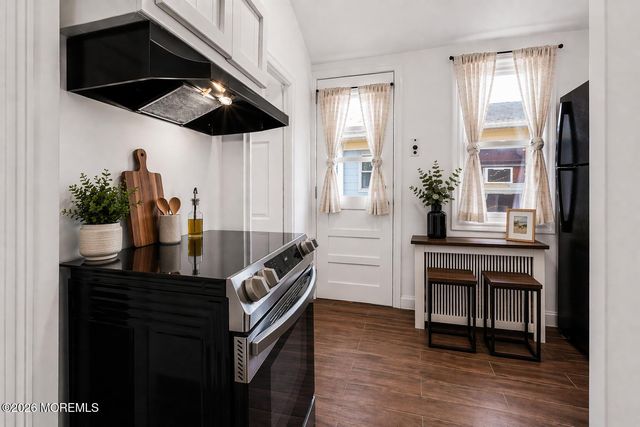 26 Hilltop Boulevard, Keyport, NJ 07735