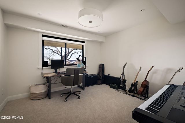 1404 Canterbury Drive, Salt Lake City, UT 84108