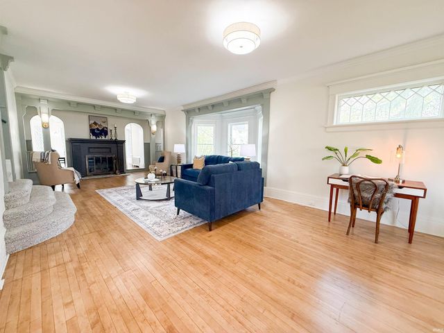 903 Homewood Avenue, Mishawaka, IN 46544
