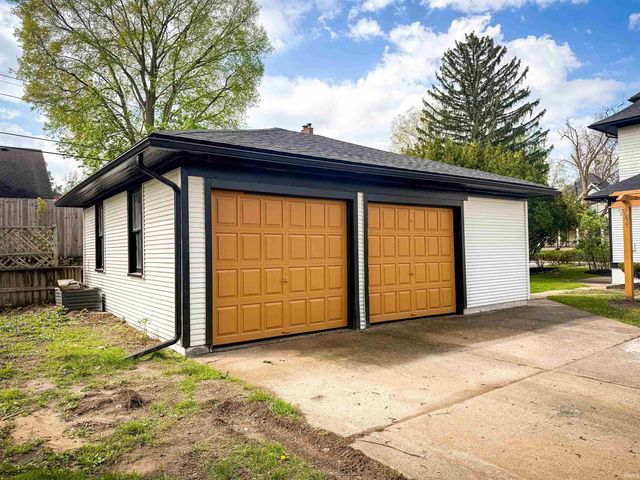 903 Homewood Avenue, Mishawaka, IN 46544