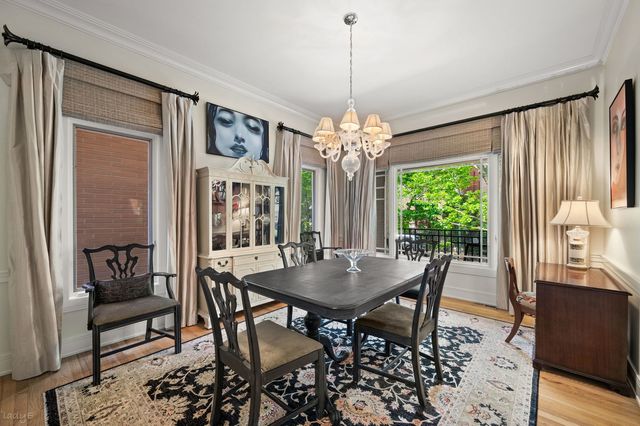2705 N Bosworth Avenue, Chicago, IL 60614