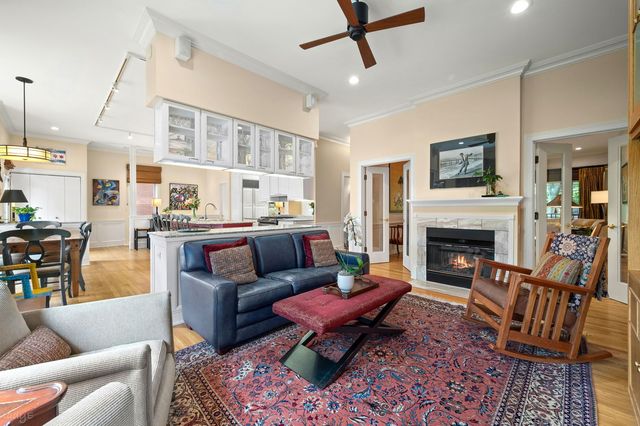 2705 N Bosworth Avenue, Chicago, IL 60614