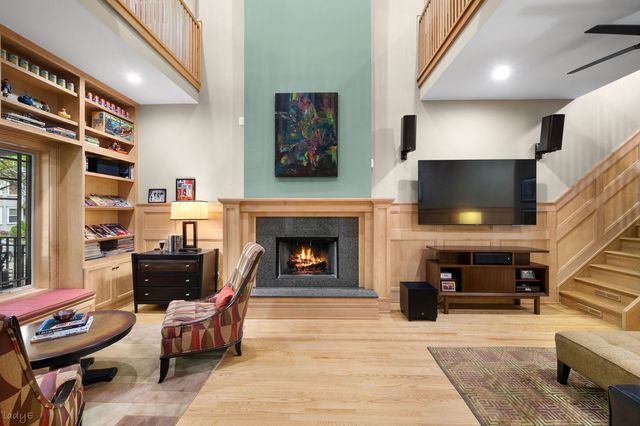 2705 N Bosworth Avenue, Chicago, IL 60614