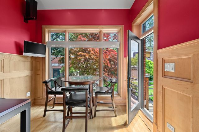 2705 N Bosworth Avenue, Chicago, IL 60614