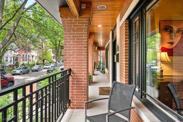 2705 N Bosworth Avenue, Chicago, IL 60614