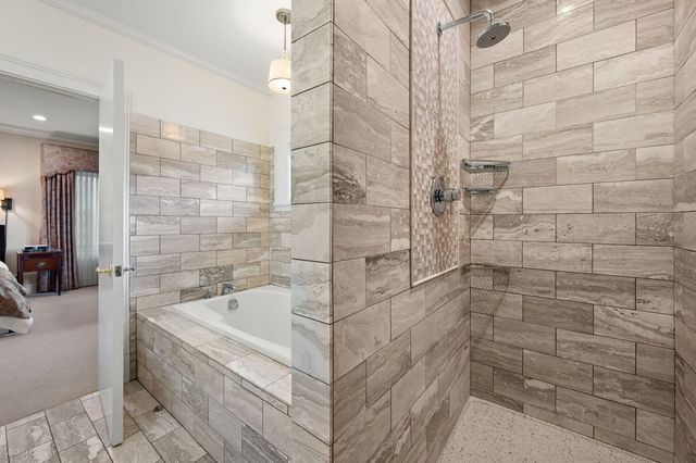 2705 N Bosworth Avenue, Chicago, IL 60614
