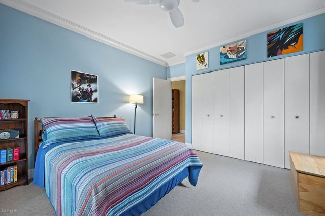 2705 N Bosworth Avenue, Chicago, IL 60614
