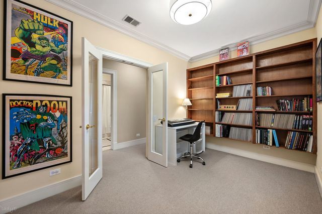 2705 N Bosworth Avenue, Chicago, IL 60614