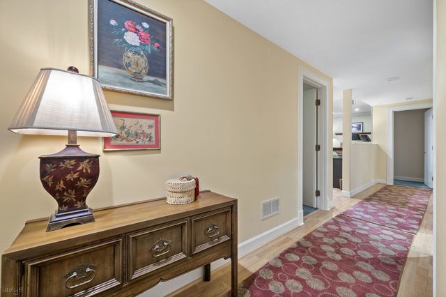 2705 N Bosworth Avenue, Chicago, IL 60614