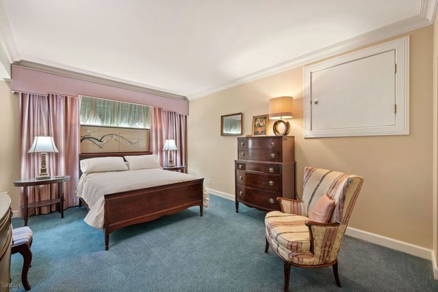 2705 N Bosworth Avenue, Chicago, IL 60614