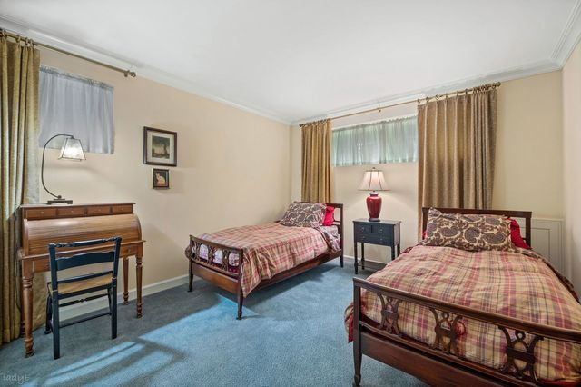 2705 N Bosworth Avenue, Chicago, IL 60614