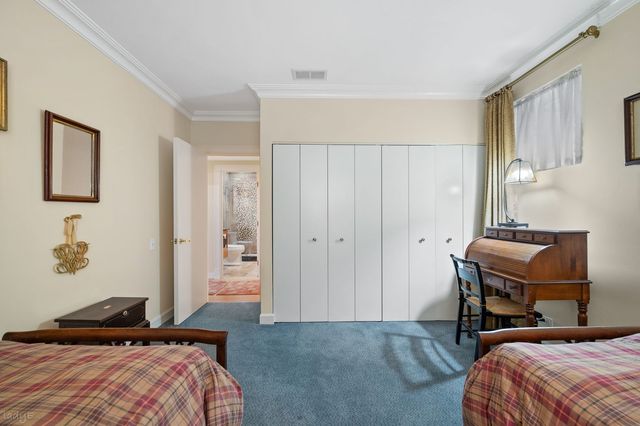 2705 N Bosworth Avenue, Chicago, IL 60614