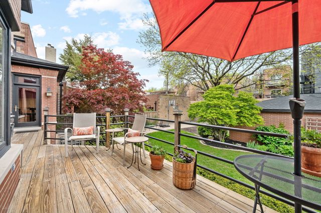 2705 N Bosworth Avenue, Chicago, IL 60614